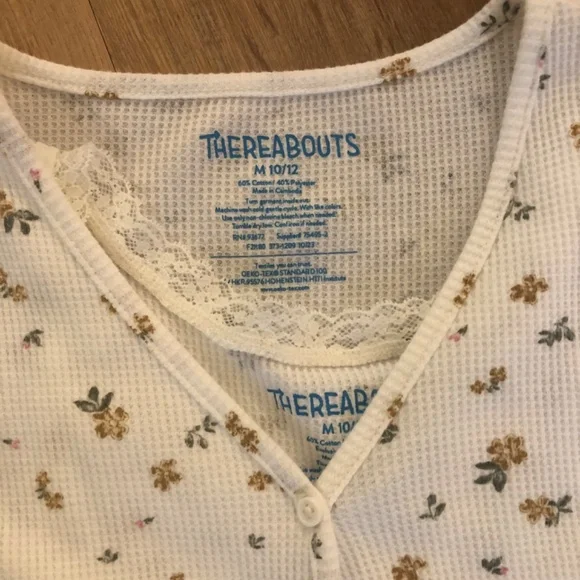 Long sleeve waffle knit floral top - Picture 2 of 4